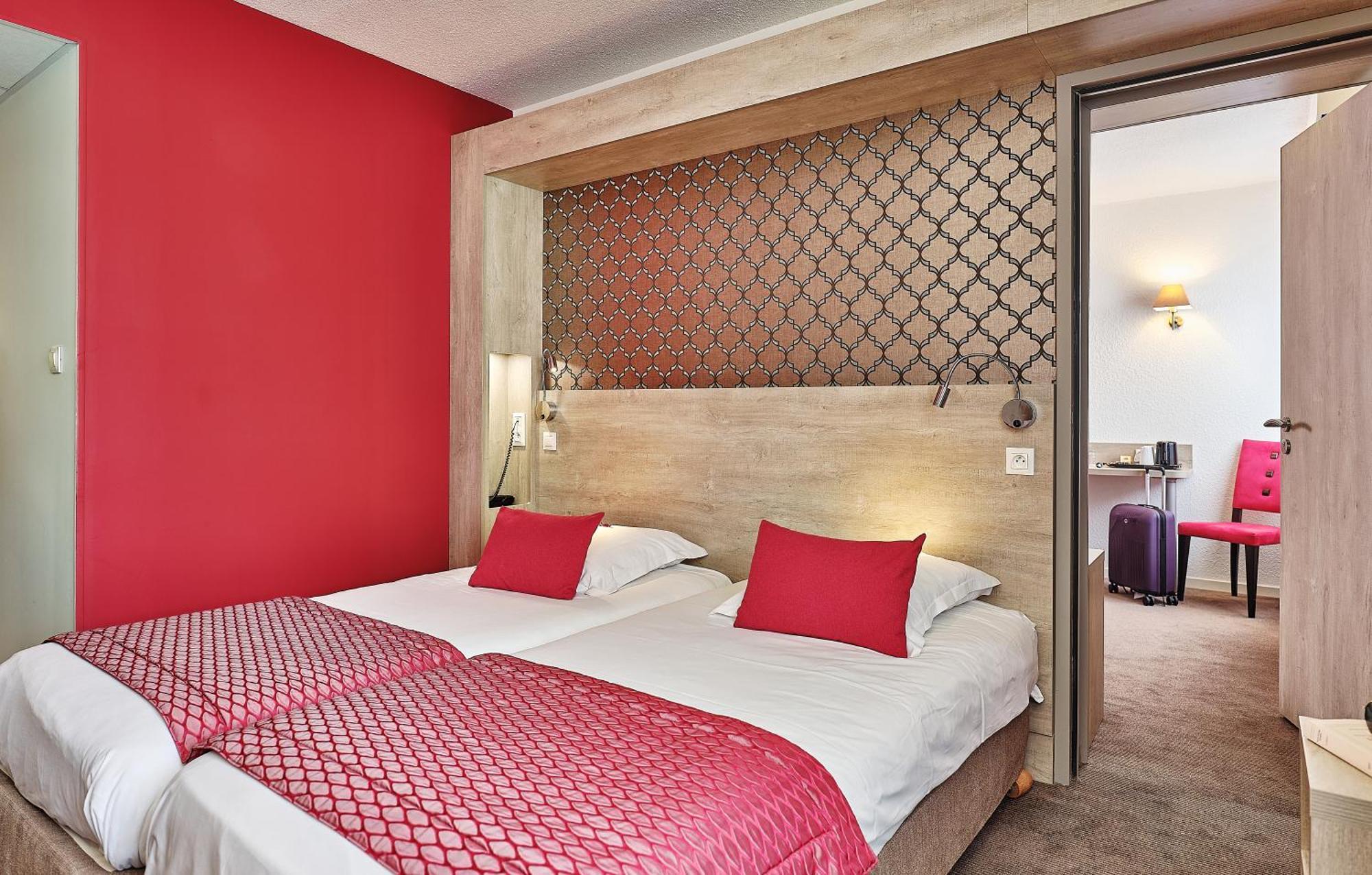 Logis Hotel Restaurant Aloe Les Herbiers Exterior foto